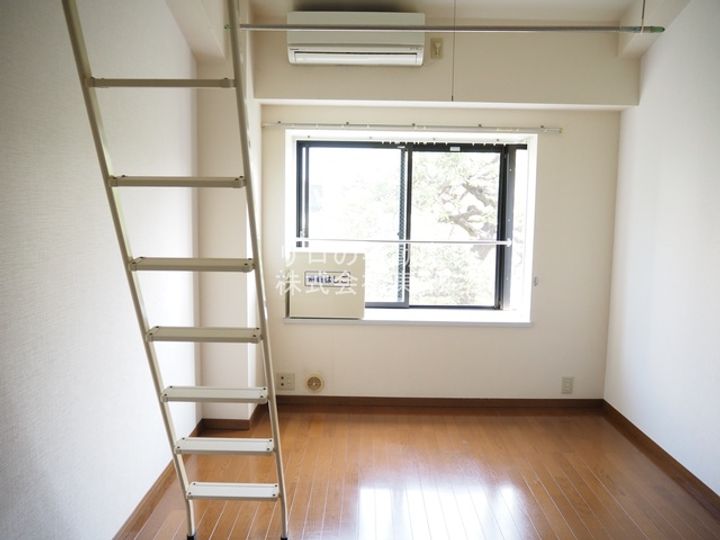 東京都世田谷区松原6(マンション)の賃貸物件の居間