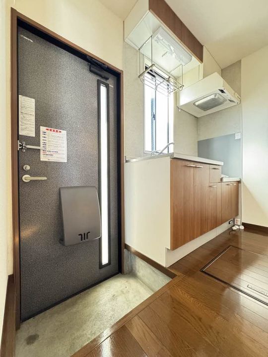 ポルト・ノワールの玄関