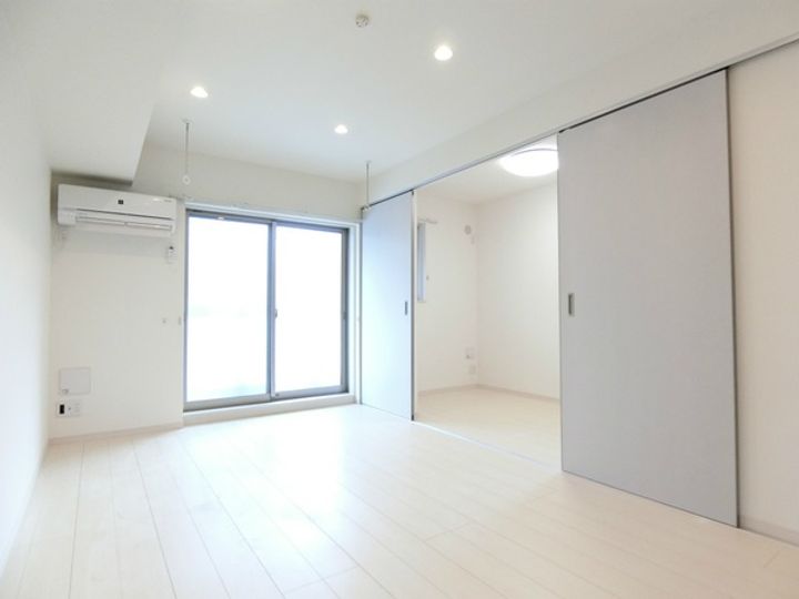 リブリ・昭和園の居間