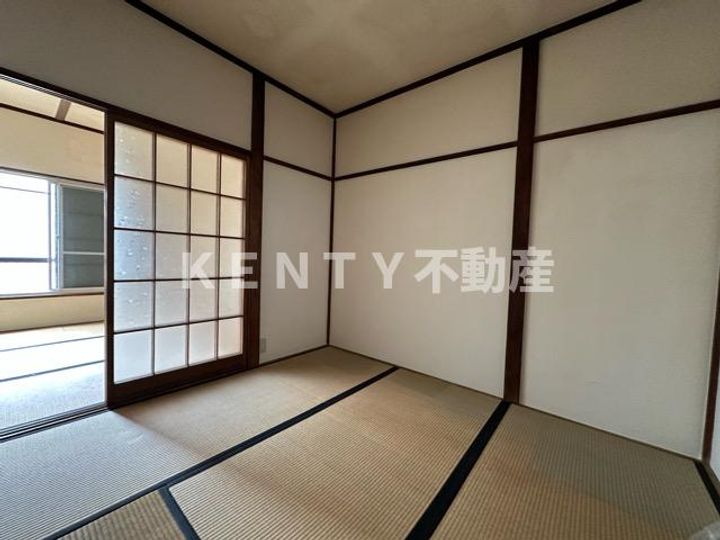 関口荘の居間