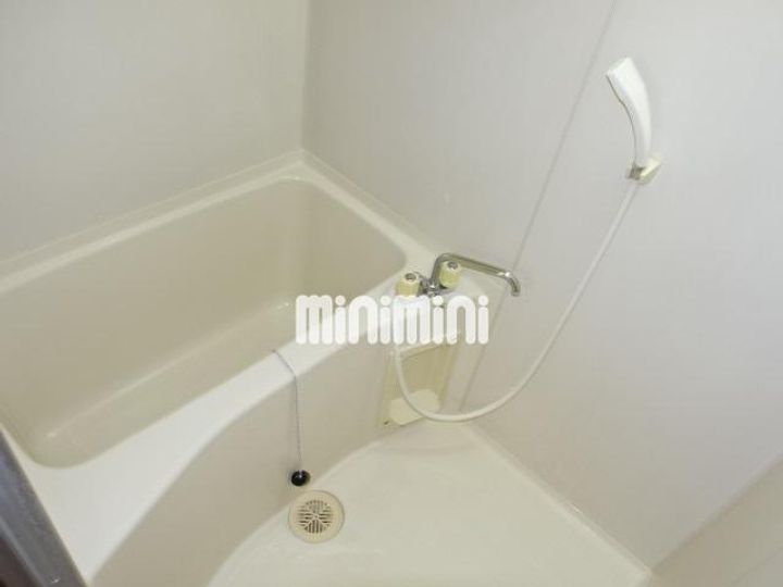 サングローリーIIの風呂