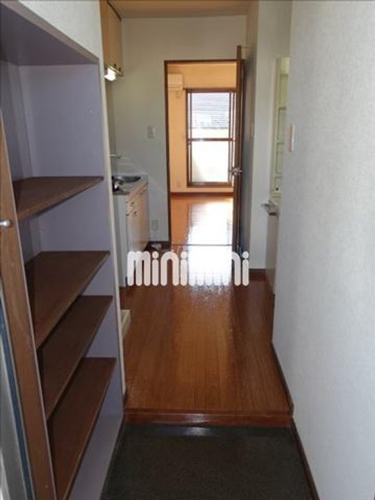 サングローリーIIの玄関