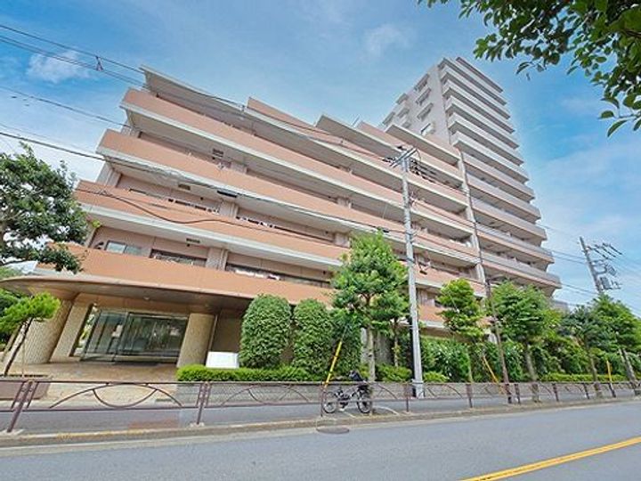 ライオンズシティお花茶屋の外観