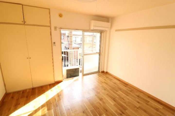 サンハイム所沢の居間