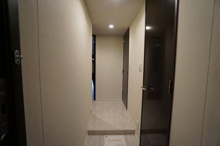 ディームス渋谷本町の玄関