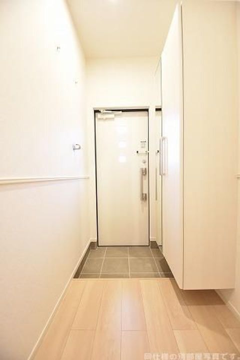 (仮称)八竜神アパートの玄関