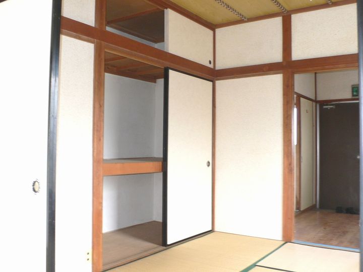 栄ハイツの内装