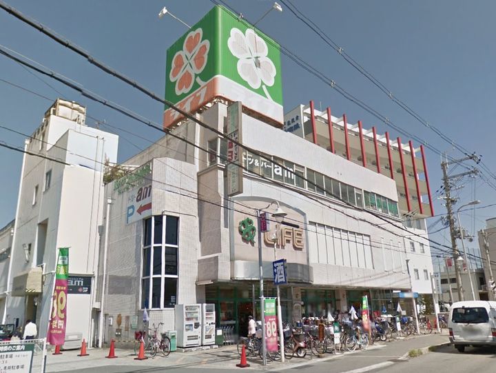 エクセレントの周辺
