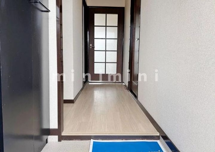 熊本県熊本市東区長嶺南6(マンション)の賃貸物件の玄関