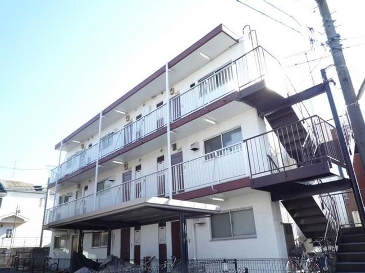 織戸ハイツの外観