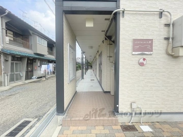 レオパレスセレンコート高井田の地図