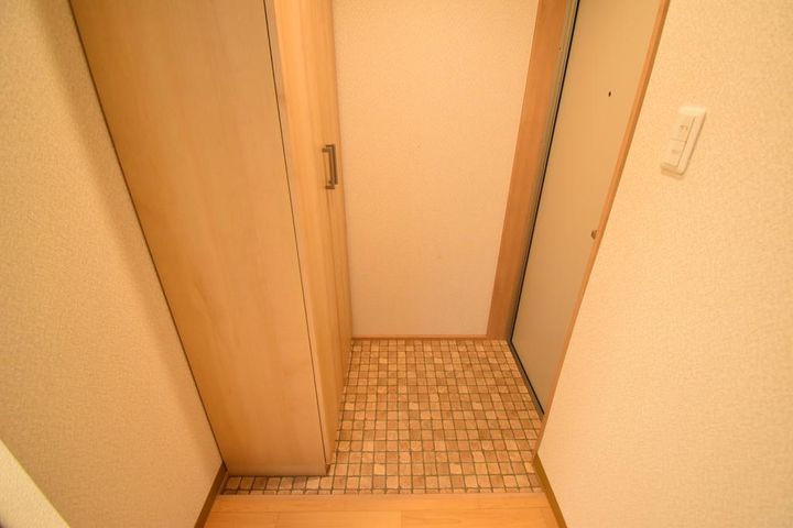 Cherry treeの玄関
