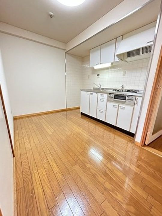 カーサ大和 錦町の居間