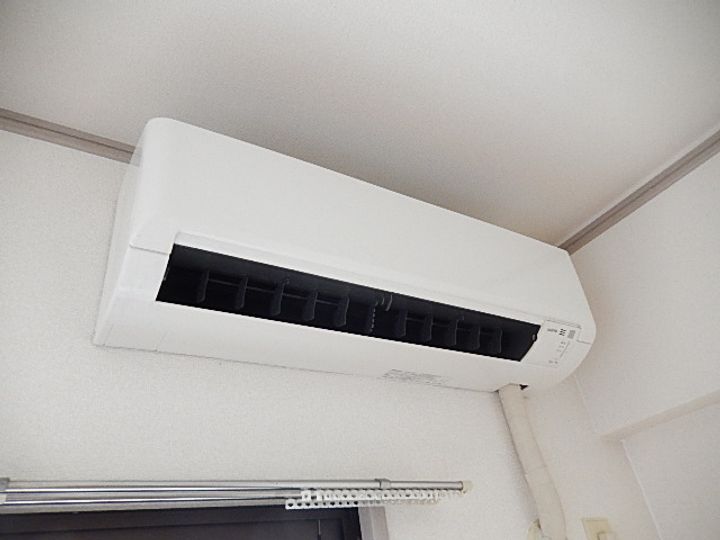 ロマネスク平和の内装