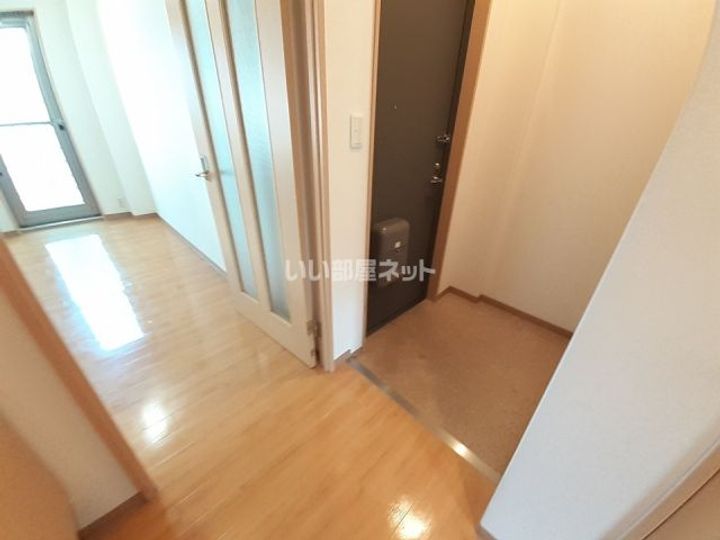 フォブール緑ヶ丘Aの玄関