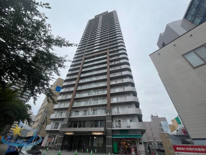 ティアラタワー中島倶楽部の外観