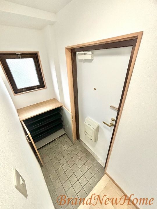 浜寺昭和ハイツの玄関