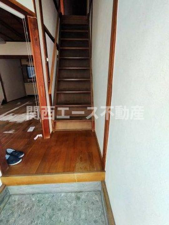 大阪府東大阪市御厨東2(一戸建)の賃貸物件の玄関