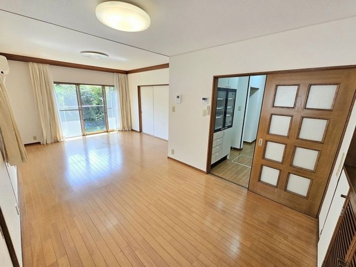 神奈川県川崎市宮前区土橋7(一戸建)の賃貸物件の居間