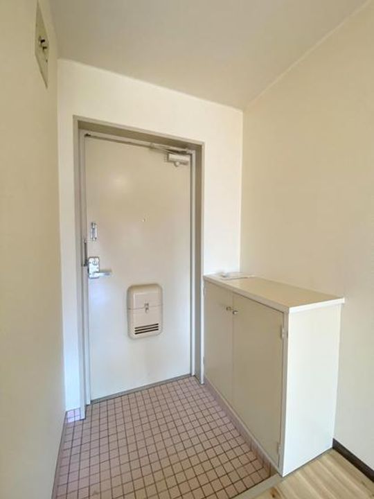 広島県広島市安佐北区可部南4(マンション)の賃貸物件の玄関