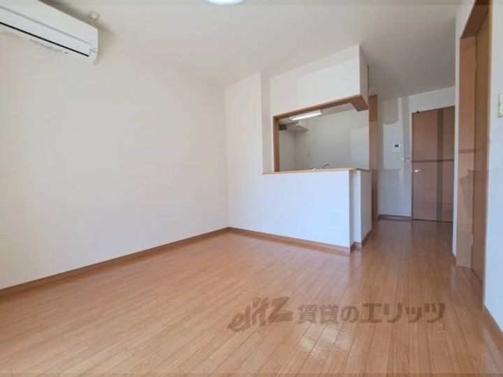 エクセル・パレスの居間