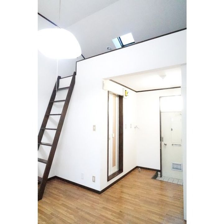 東京都世田谷区上北沢4(アパート)の賃貸物件の居間