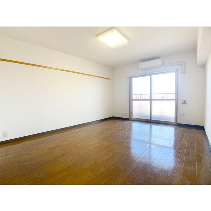 ザ・マンション紺屋町Cの居間