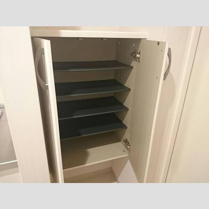 ラヴィータ原町の玄関