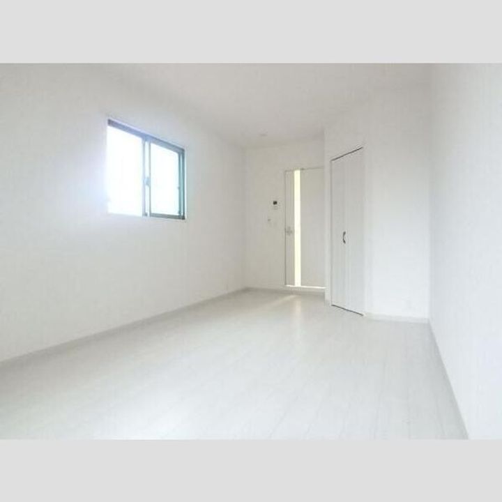 ラヴィータ原町の居間