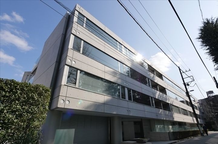 クエストコート原宿の外観