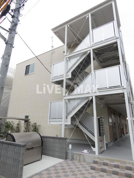 東京都足立区六月2(マンション)の賃貸物件の外観