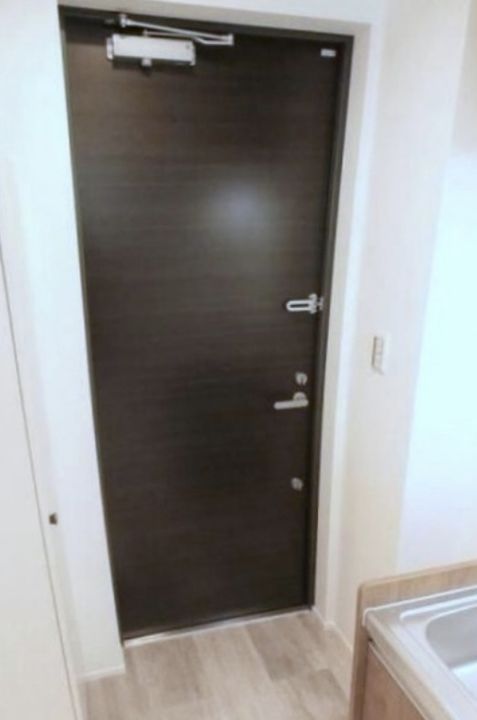 東京都葛飾区青戸8の賃貸マンションの玄関