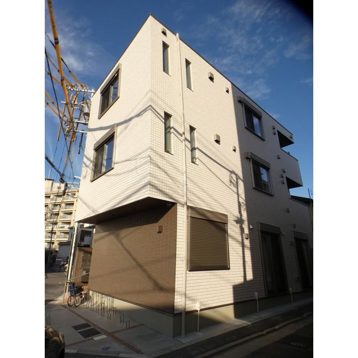 東京都葛飾区青戸8の賃貸マンションの外観