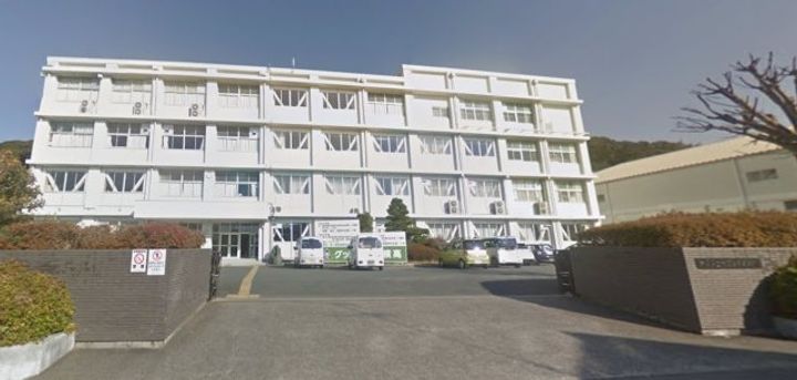 サモワールIIの周辺