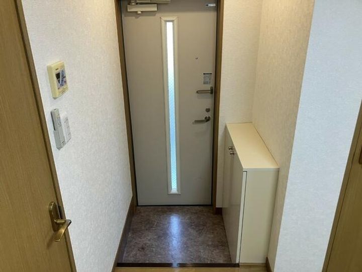 パレス小沢7の玄関