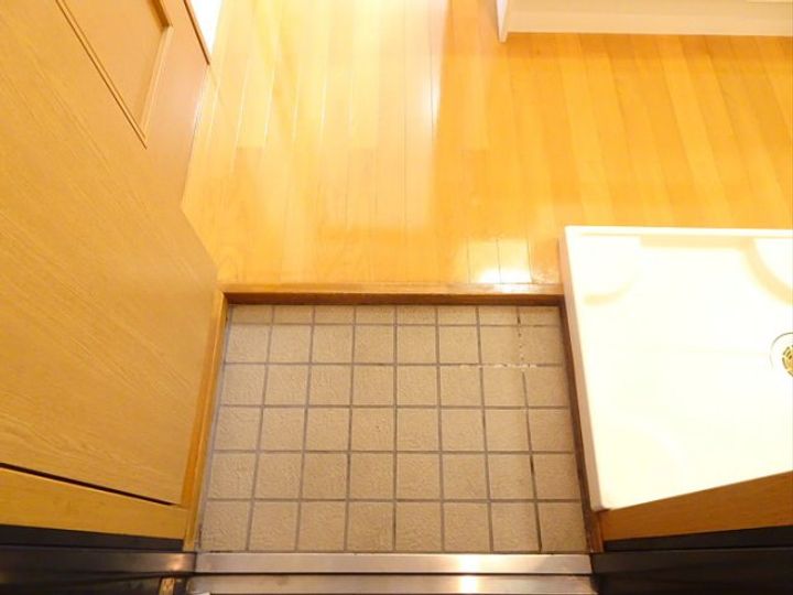 東京都渋谷区幡ヶ谷2(マンション)の賃貸物件の玄関