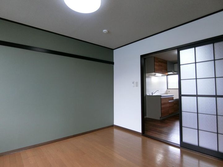 コアロード南光台IIの内装