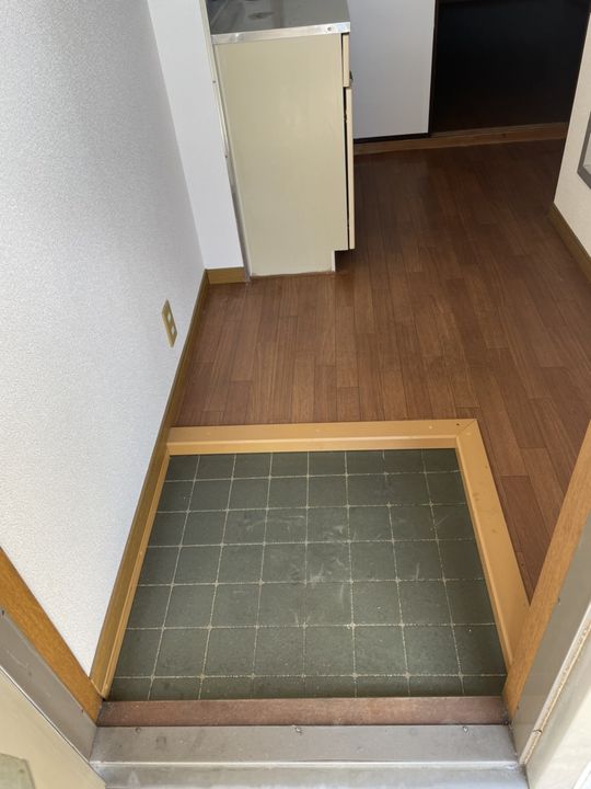 シティコーポ谷田の玄関