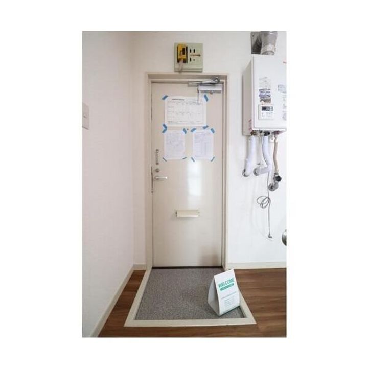 エステート秋田の玄関