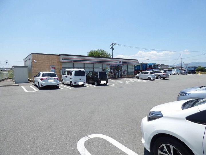 リーヴ IIの周辺