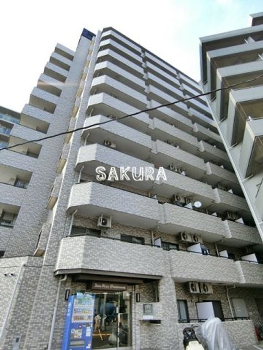 日興パレス横浜西の外観