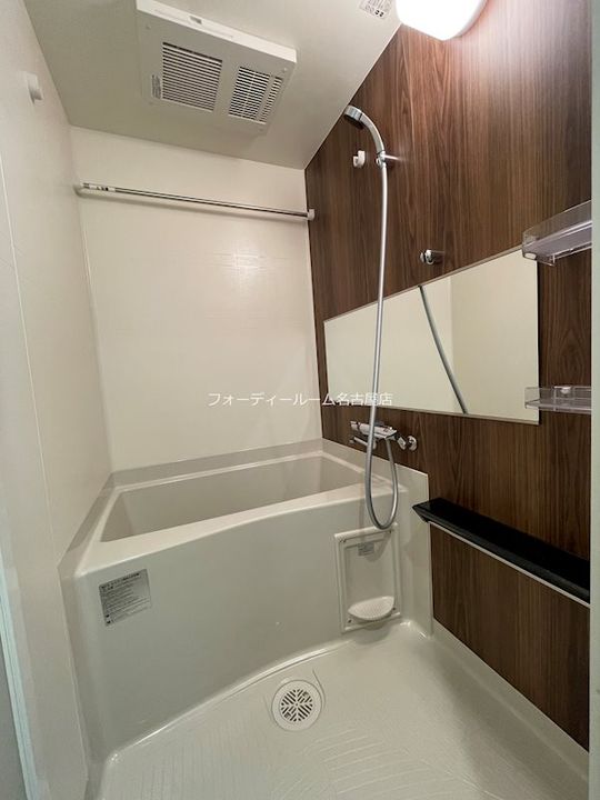 プレサンス東別院セレニスの風呂