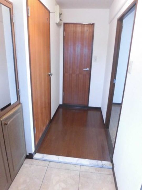 シーニックハイツの玄関