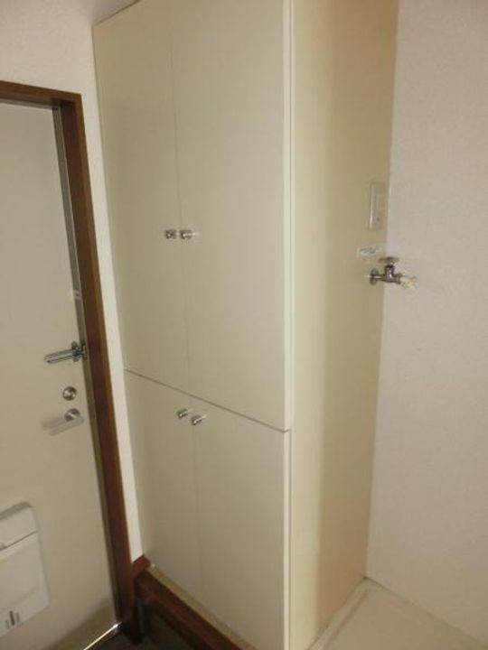 ニューシティアベニューBの玄関