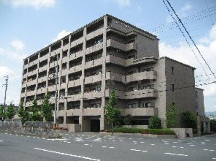 サーパス桂第2の外観
