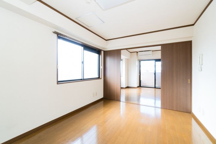 河原町SSビルの居間