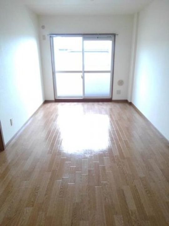 香川県観音寺市柞田町(マンション)の賃貸物件の居間