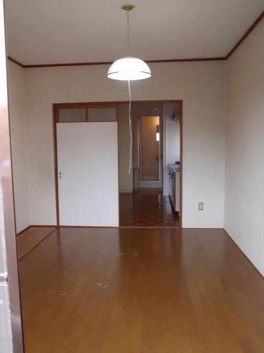 平沼第2ビルの居間