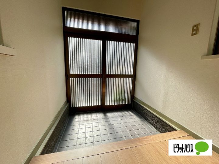 大阪府大阪市鶴見区鶴見4(一戸建)の賃貸物件の玄関