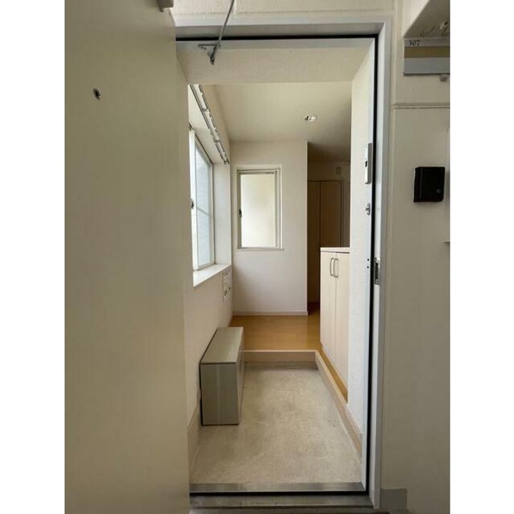 神奈川県鎌倉市由比ガ浜1(マンション)の賃貸物件の玄関